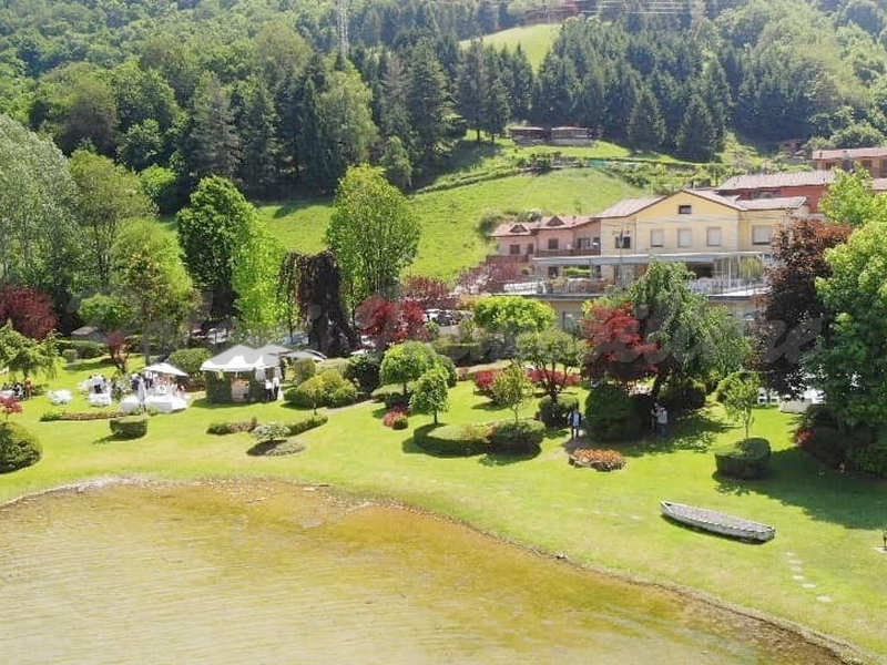 Endine Gaiano, Hotel-Ristorante sul lago