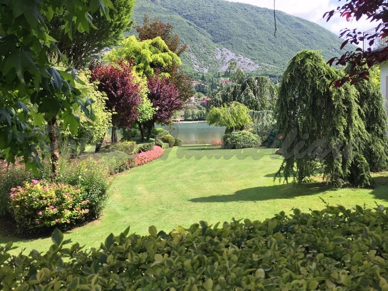 Endine Gaiano, Hotel-Ristorante sul lago