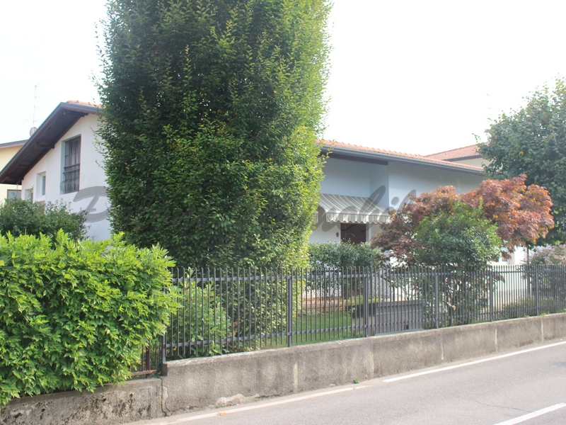 Gorlago, villa singola